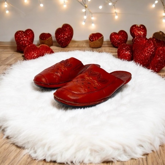 Women’s Bohemian Style Clark’s Ox Blood Leather Mules - Picture 1 of 9